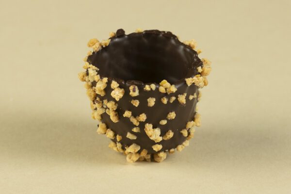 mini tarrina chocolate negro con crocanti